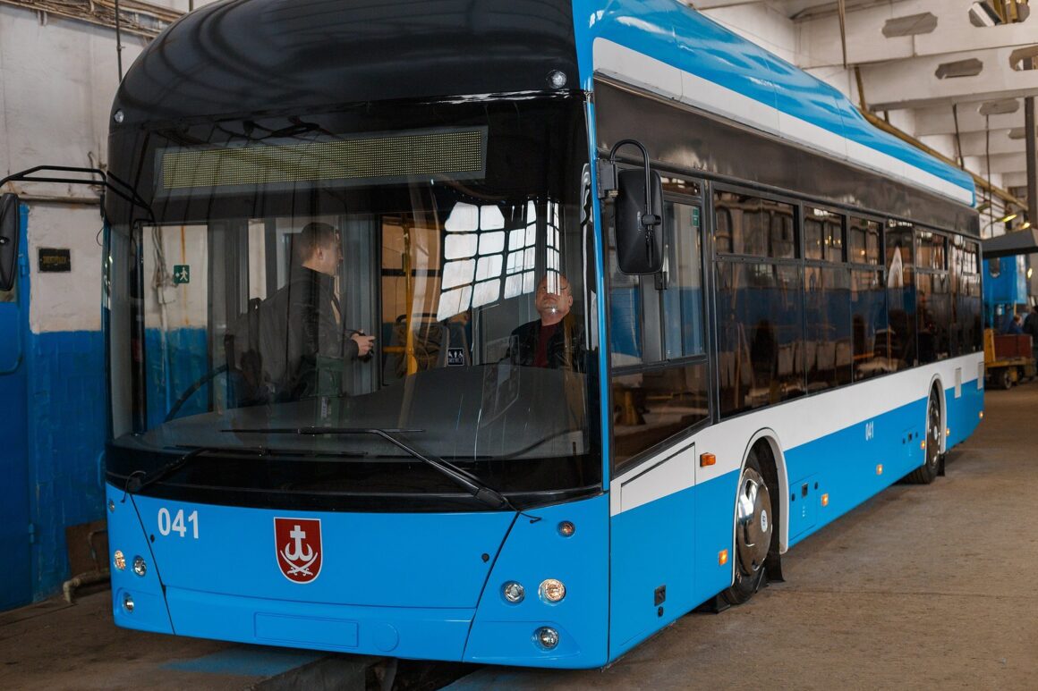 У Вінниці тролейбус наїхав на ногу хлопчику