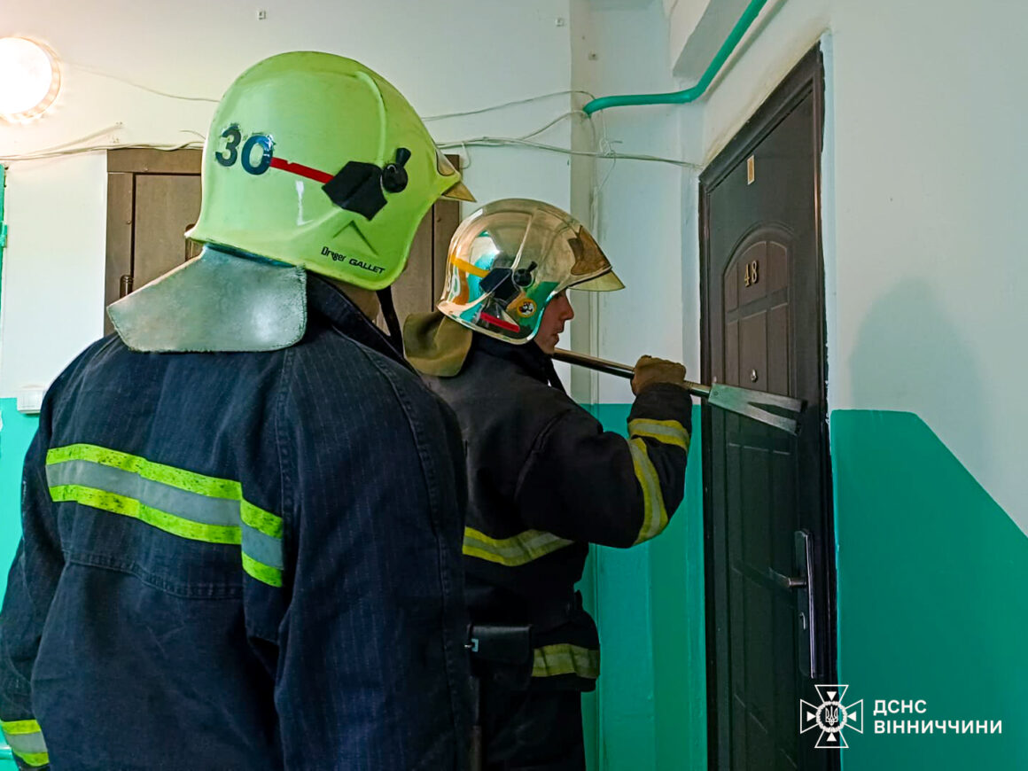 Рятувальники Вінниччини надали допомогу двом пенсіонеркам