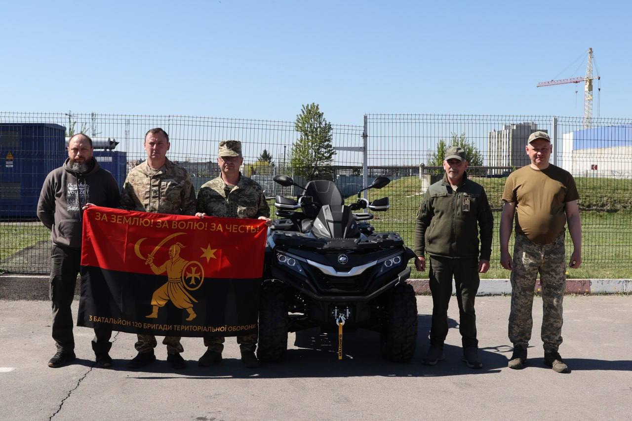 Ірина Борзова передала квадроцикл для воїнів вінницької 120-ї бригади