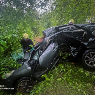 Авто потрапило в аварію.