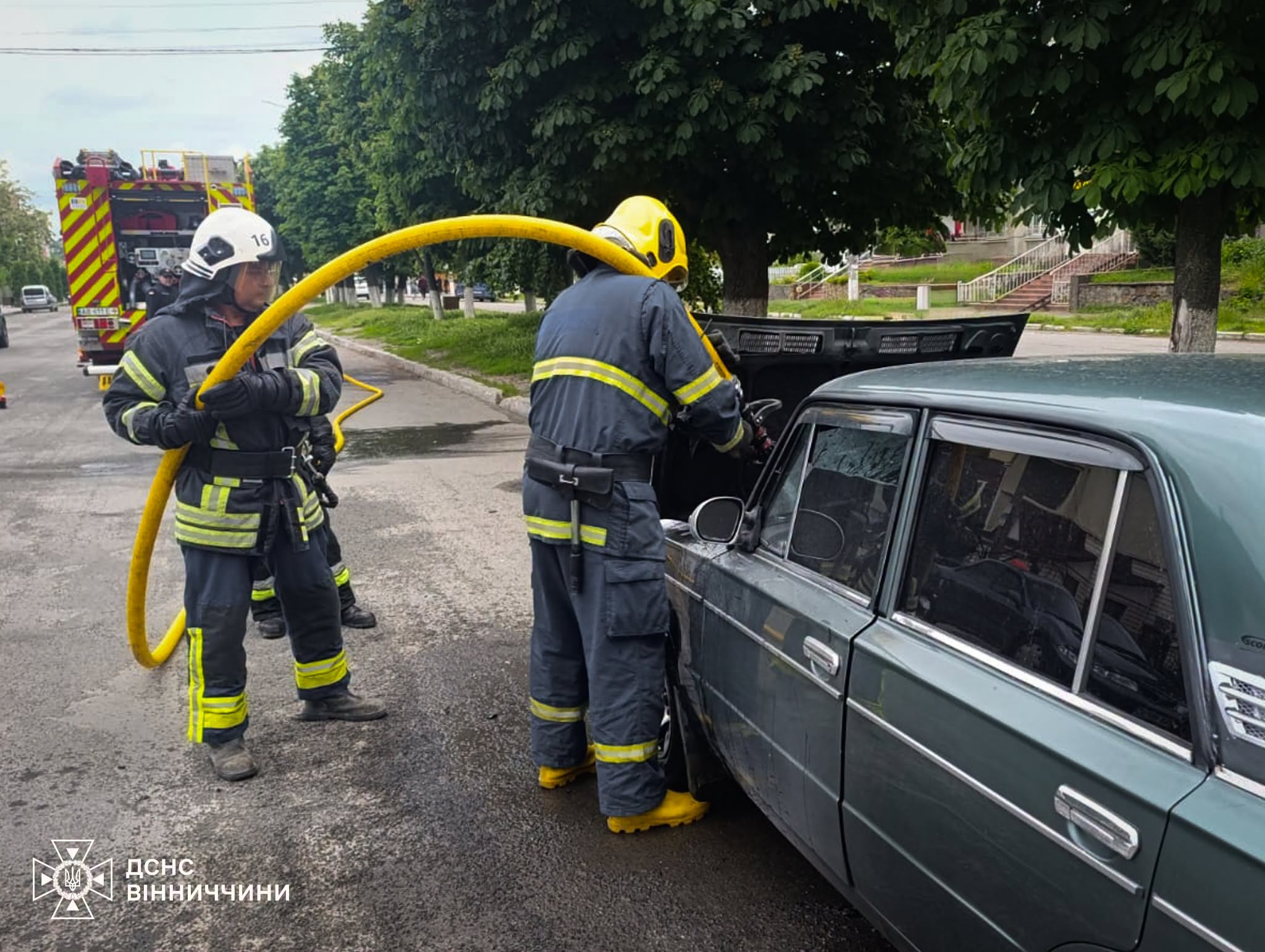 У Бершаді на Вінниччині під час руху загорівся легковик