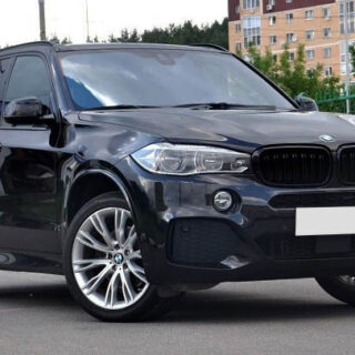 Зупинили автомобіль BMW X5.