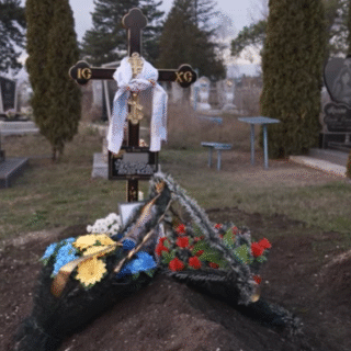 Могила хлопчика.