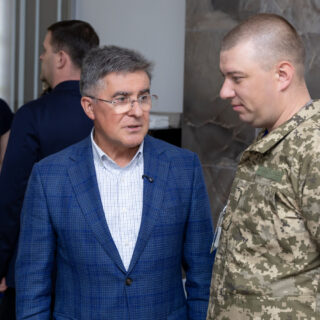 Микола кучер на форумі.