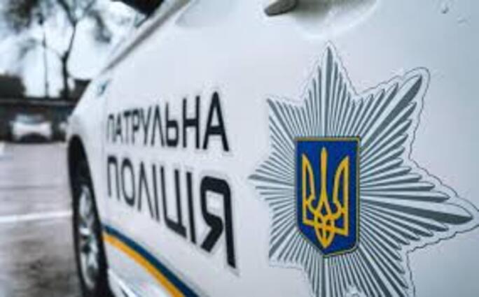 Вінницькі патрульні супроводили до лікарні автомобіль з дитиною яку покусав собака