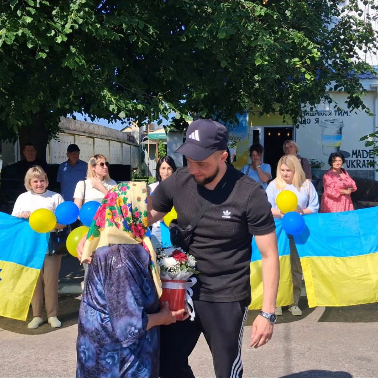 На Вінниччину повернувся з полону воїн, якого вважали зниклим безвісти