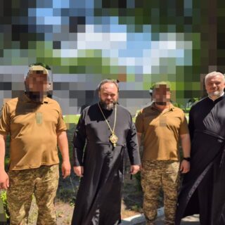 Візит священникаів до військових.