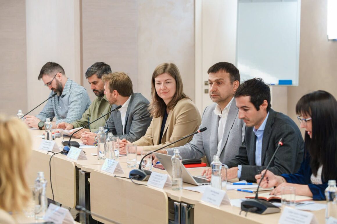 20 грантів по 120 тисяч франків: у Вінниці презентували нову швейцарську програму підтримки бізнесу