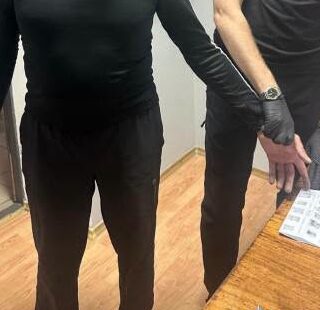 Вбив цивільну дружину.
