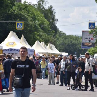 Ярмарок у Вінниці.