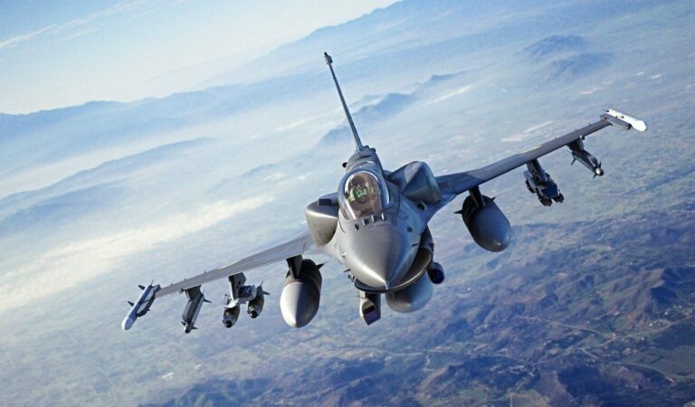Під час виконання бойового завдання катапультувався пілот F-16