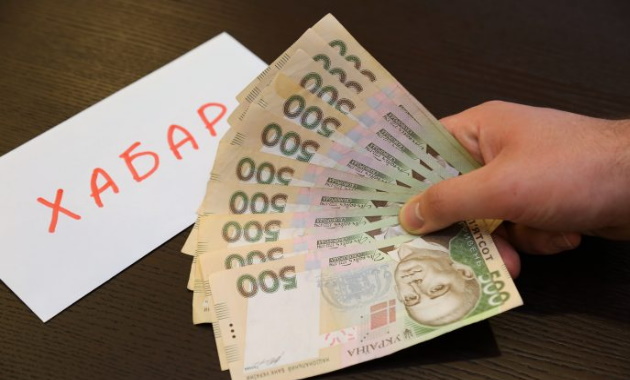 У Бершаді п’яний водій пропонував поліцейським хабар у 17 000 гривень