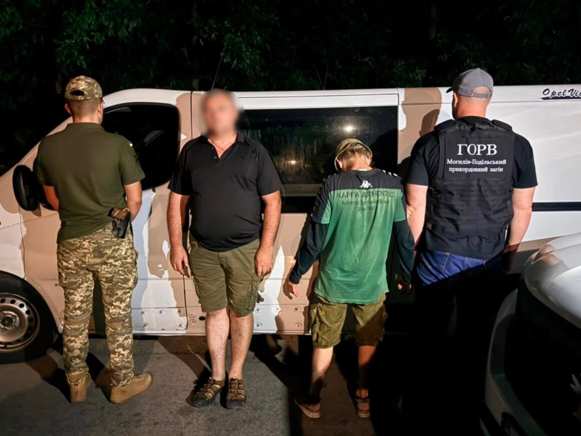 Мешканець Вінниччини готував військовозобов’язаного для переправки вплав до Молдови