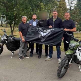 Передали допомогу військовим.