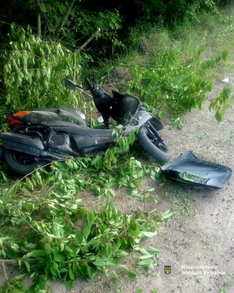 У Вінницьких Хуторах в ДТП загинув малолітній мопедист