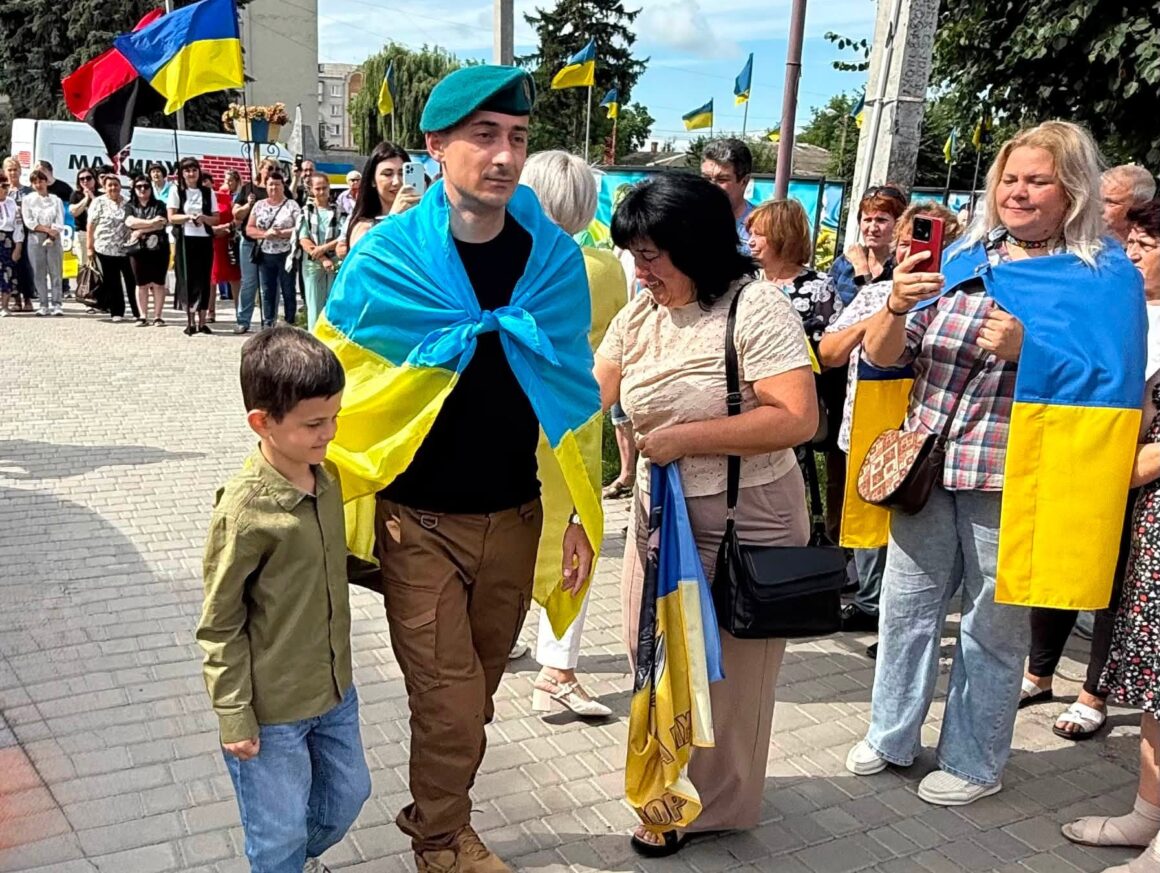 У Гайсин з полону повернувся захисник Володимир Рустамов