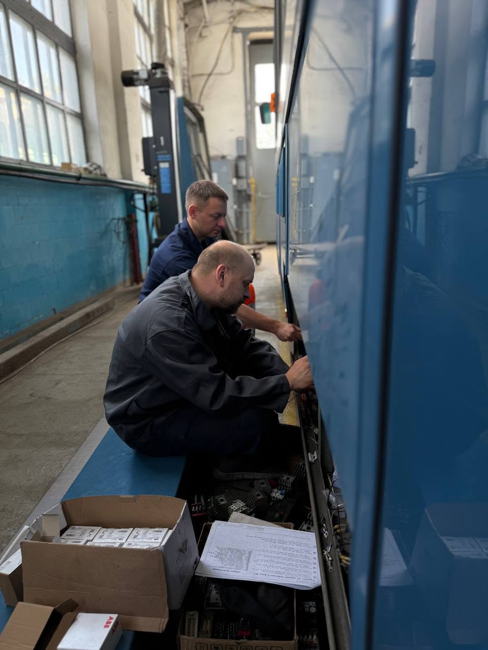 Вінницькі фахівці стажувалися у Швейцарії, щоб ремонтувати трамваї