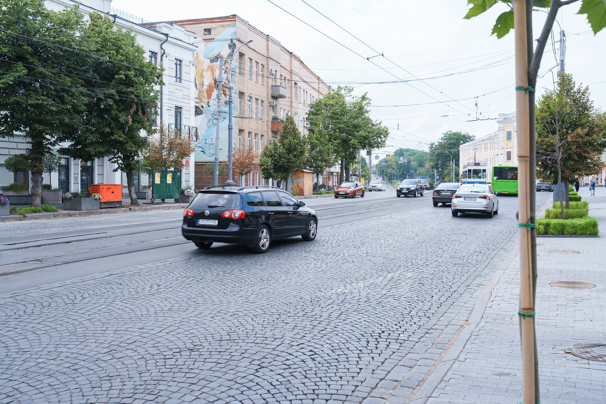 Завершили викладати бруківку на вінницькій Соборній