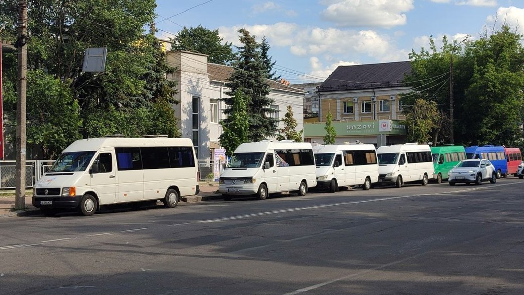 У Вінниці кілька годин не працювали маршрутки: Через інцидент з ТЦК на Старому місті