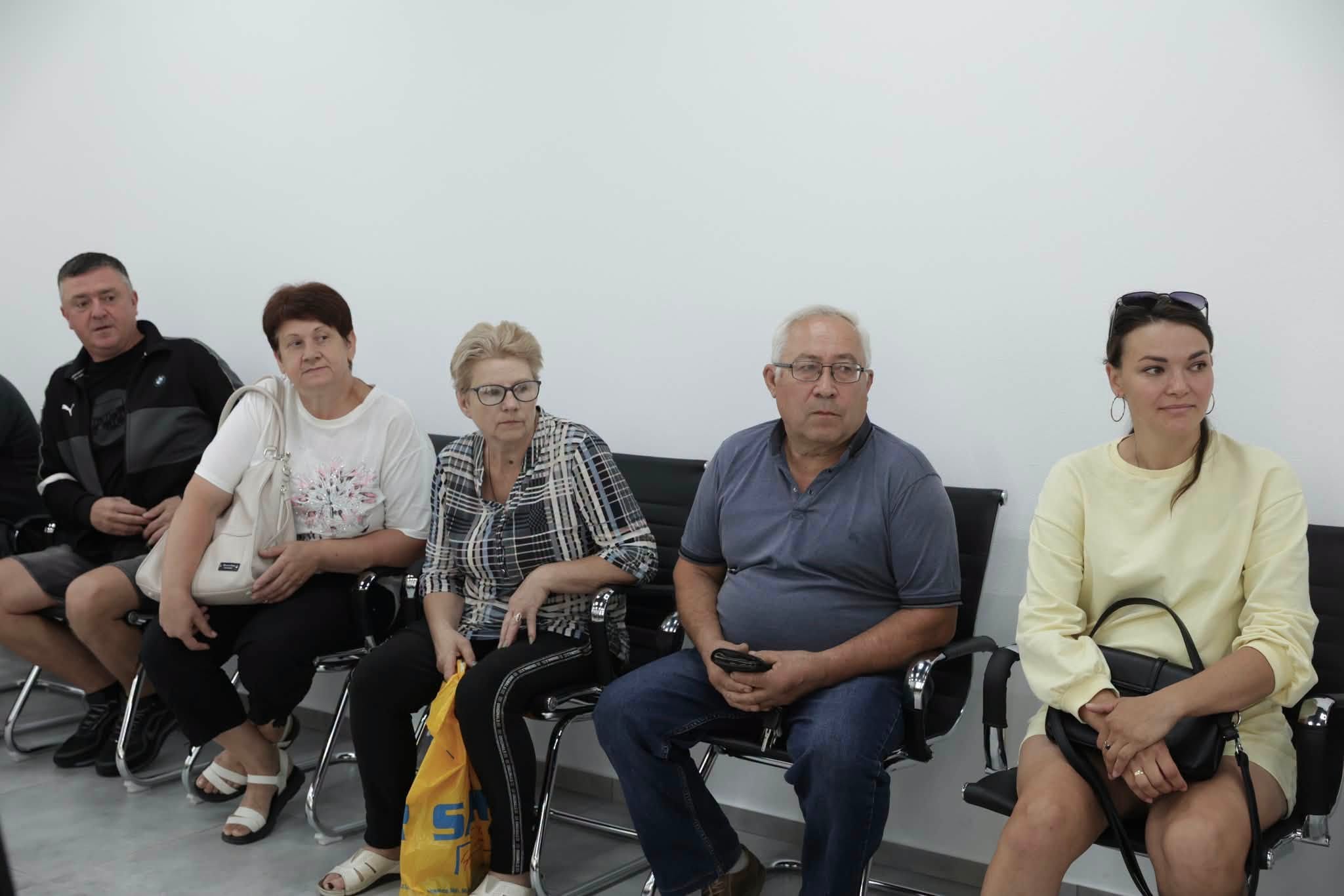 У Ладижині Заболотна наказала налагодити роботу системи е-Відновлення та підтримала молодого музиканта