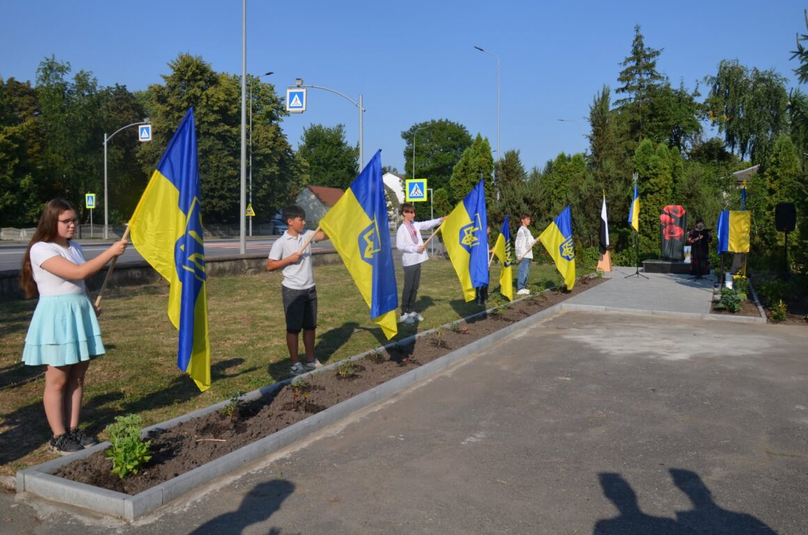 У селі на Вінниччині відкрили Алею Слави