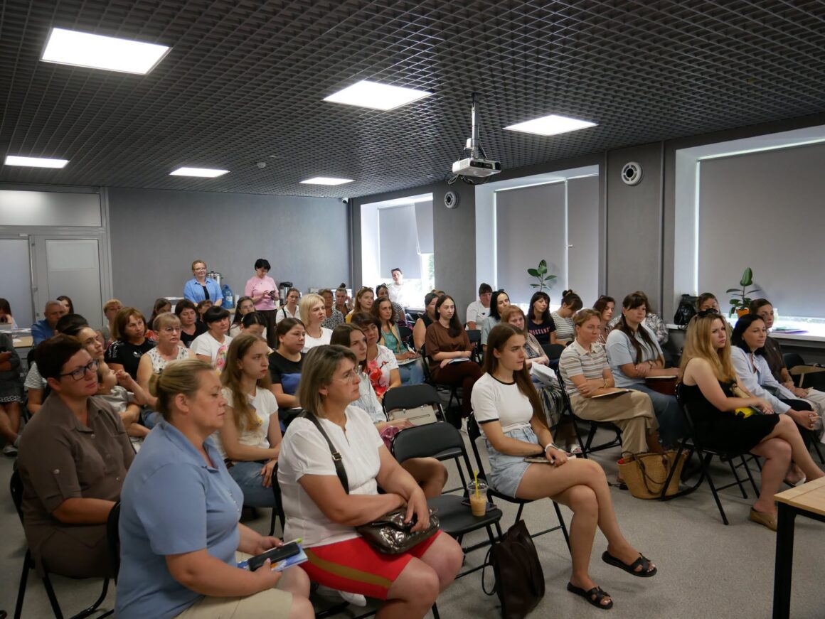 На Вінниччині працюють асистенти дітей, які потребують інклюзивного навчання
