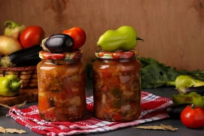 Серпень на городі: Сезон баклажанів у розпалі