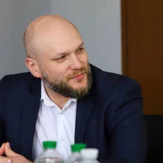 Директор БЕБ.