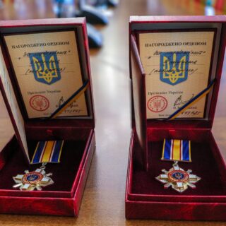 Посмертні нагороди.