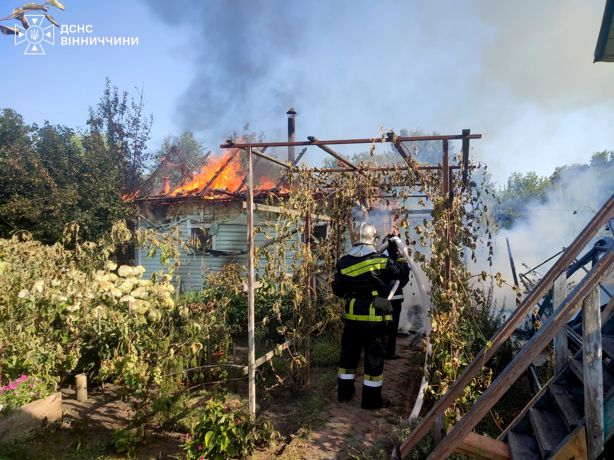 На Вінниччині коротке замикання стало причиною двох пожеж
