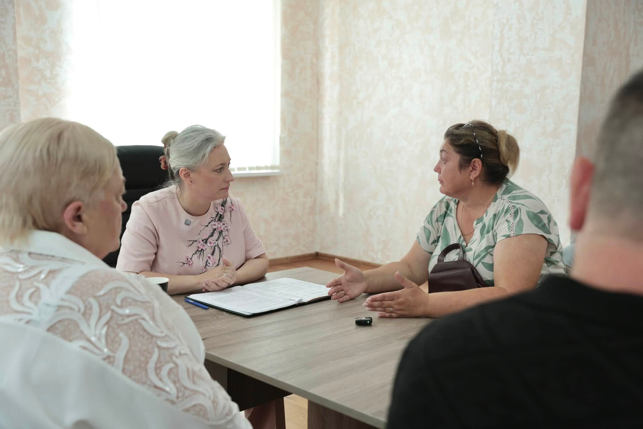 Начальниця Вінницької ОВА провела у Мурованих Куриловцях нараду та прийом громадян