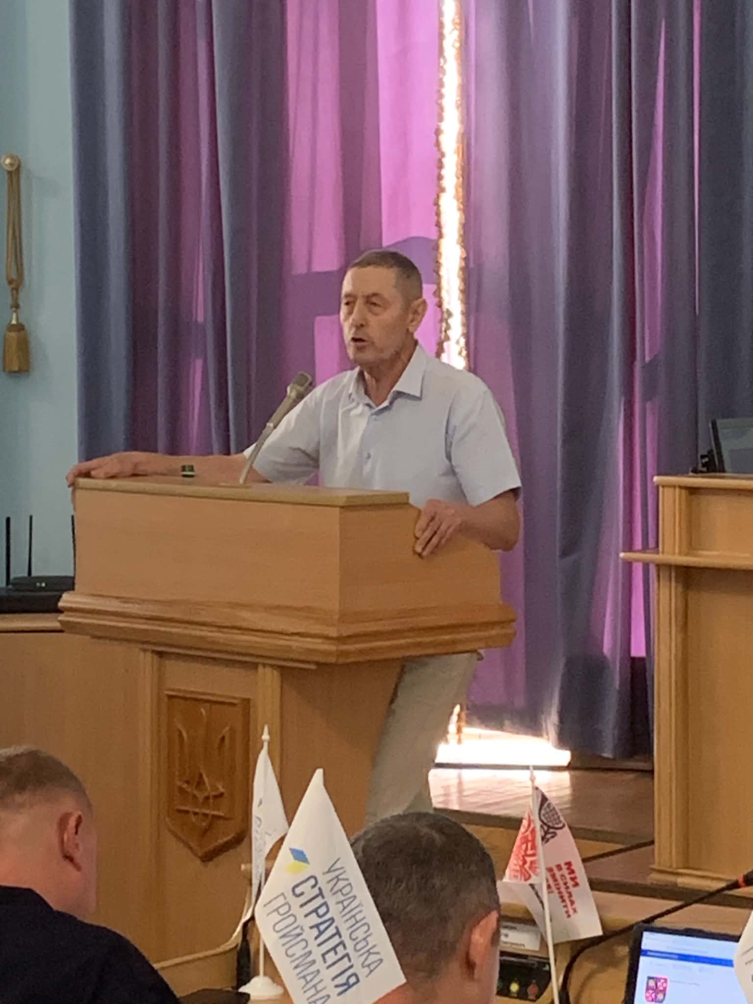 У Вінниці засідання обласної ради перед Днем Незалежності завершили спільним фото