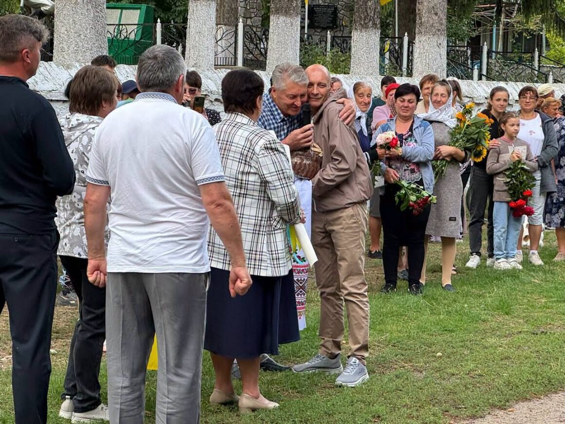 У Джуринську громаду на Вінниччині повернувся боєць після чотирьох років полону