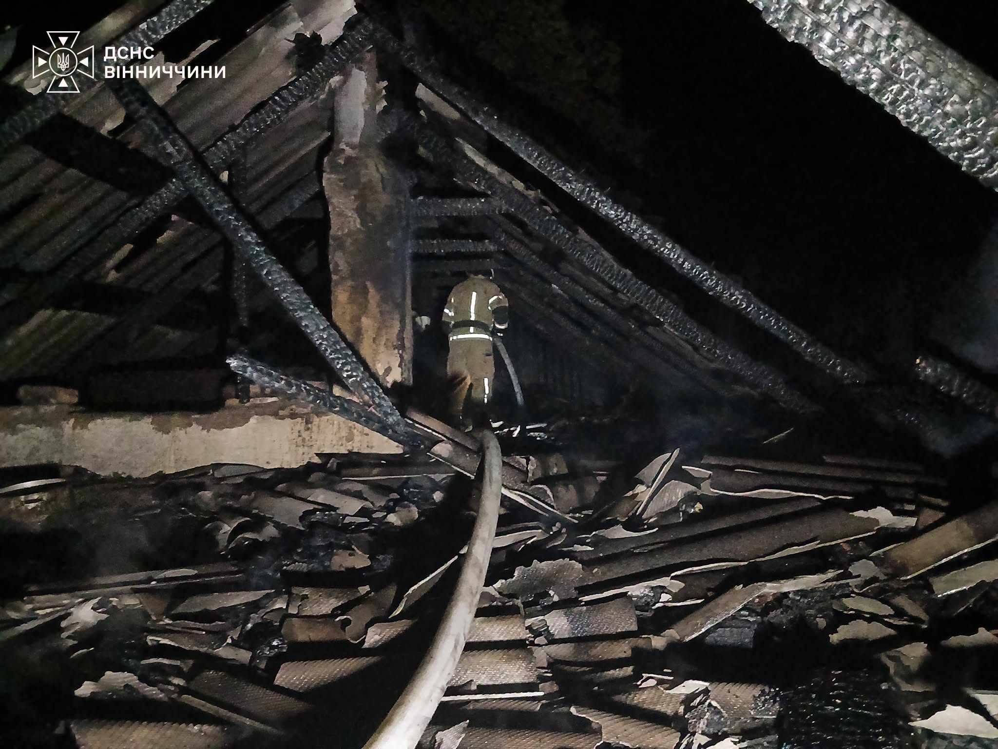 У Вінницькій області сталося три пожежі в житловому секторі та згорів автомобіль