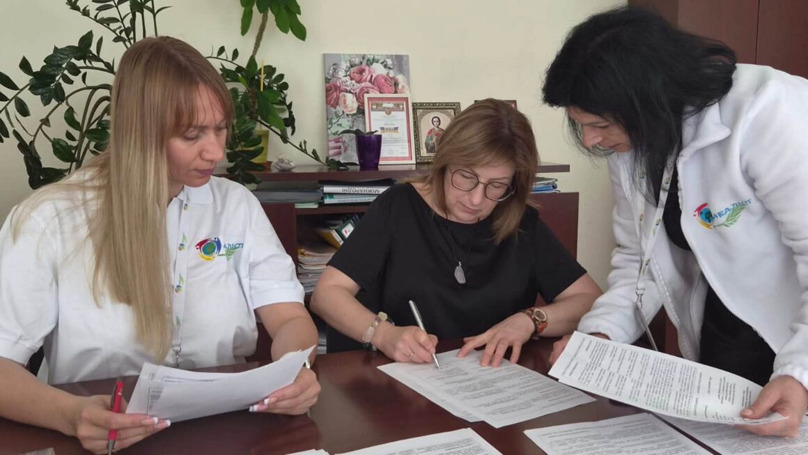 Вінницькі медичні заклади підписали меморандуми про допомогу пораненим воїнам та людям з ампутаціями