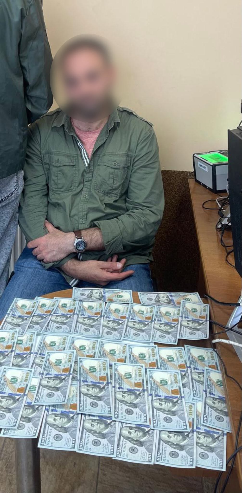 На Вінниччині прикордонники затримали чоловіка, який придбав сірійський паспорт, щоб уникнути мобілізації