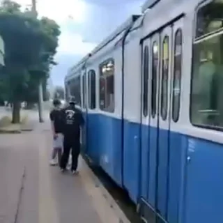 Перешкоджали руху.