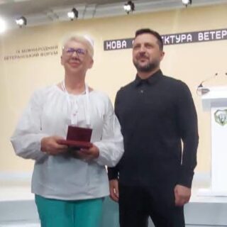 Зеленський нагородив орденом.