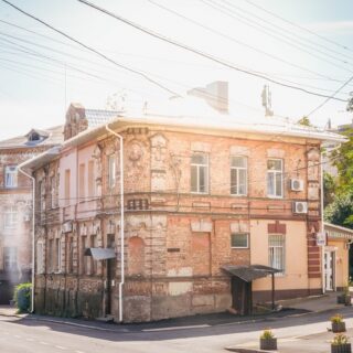 Екскурсії.