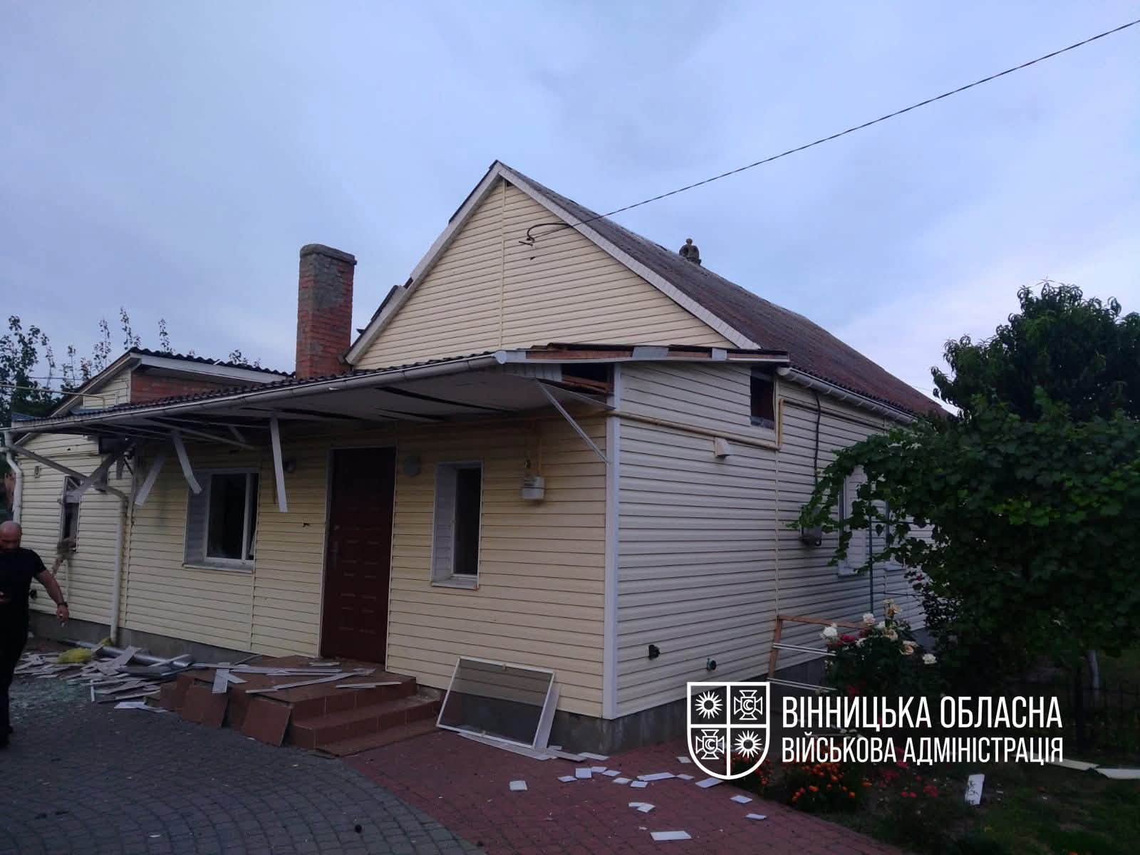 У Вінницькій області оприлюднили фото з місця падіння ворожого БпЛА