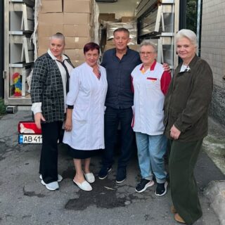 Передали допомогу.