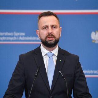 Міністр.