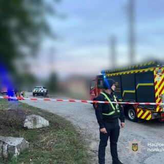 Поліція на міісці падіння БпЛА.