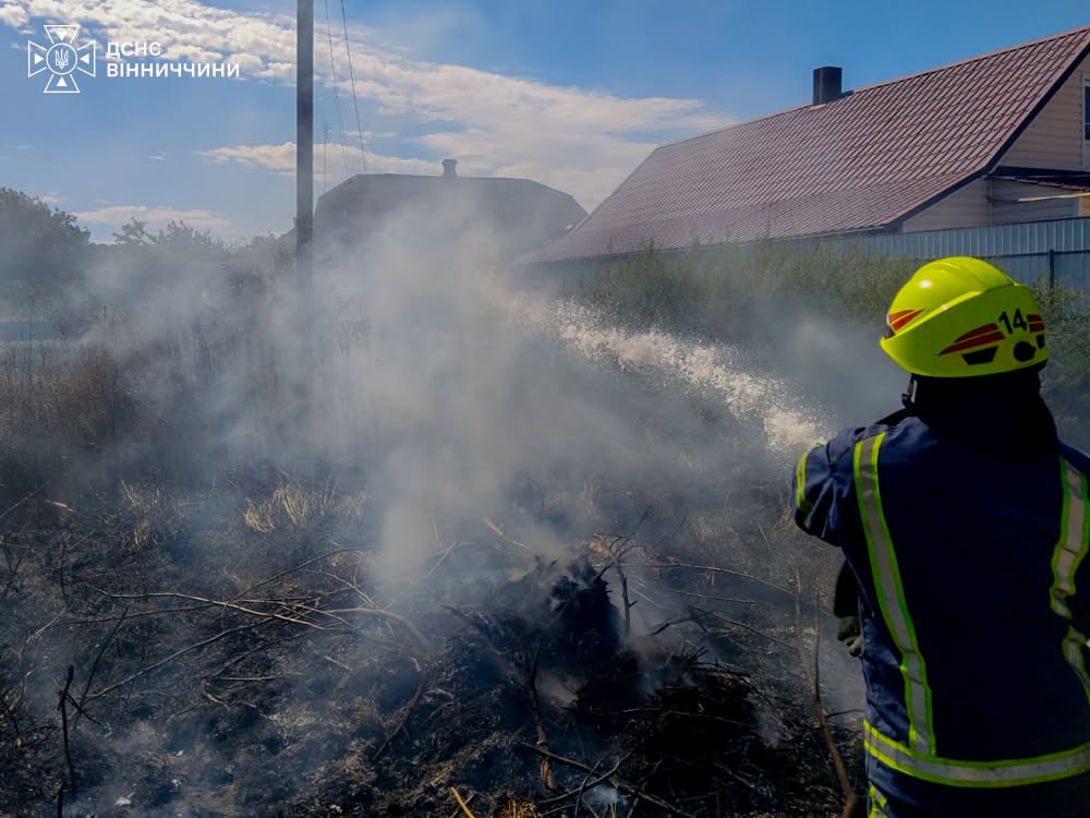 Сім пожеж сталося минулої доби на відкритих територіях Вінницької області