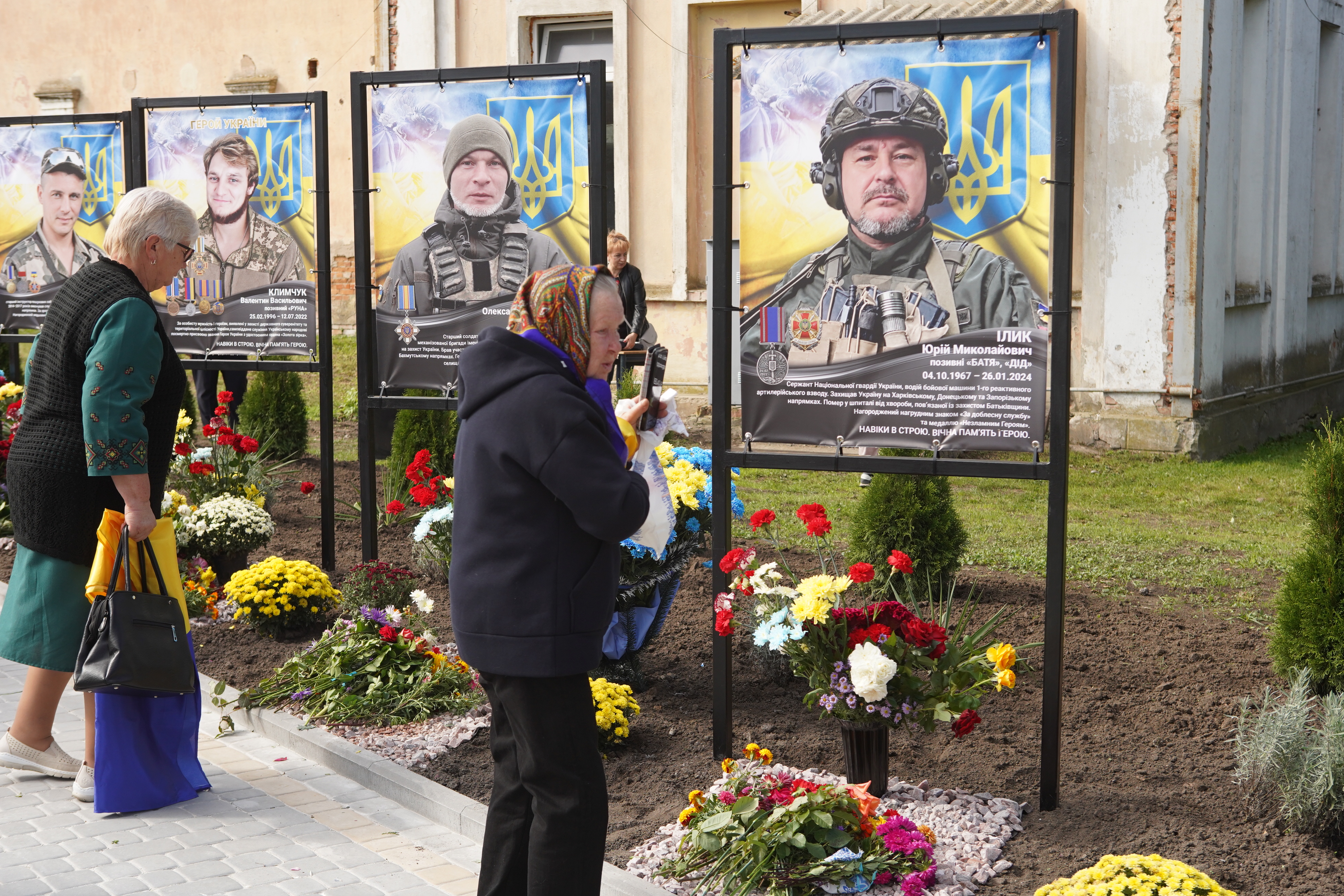 У Стадниці Вінницької міської громади відкрили Алею Слави