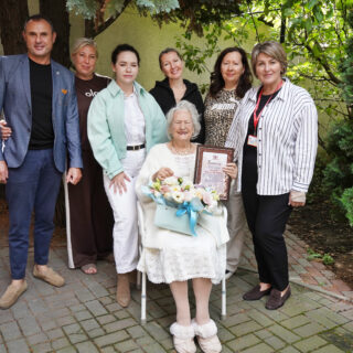 Привітали з ювілеєм.