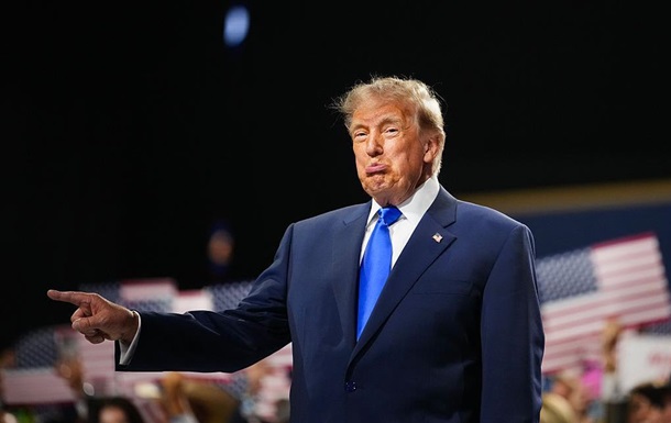 Трамп виступив проти уповільнення ШІ