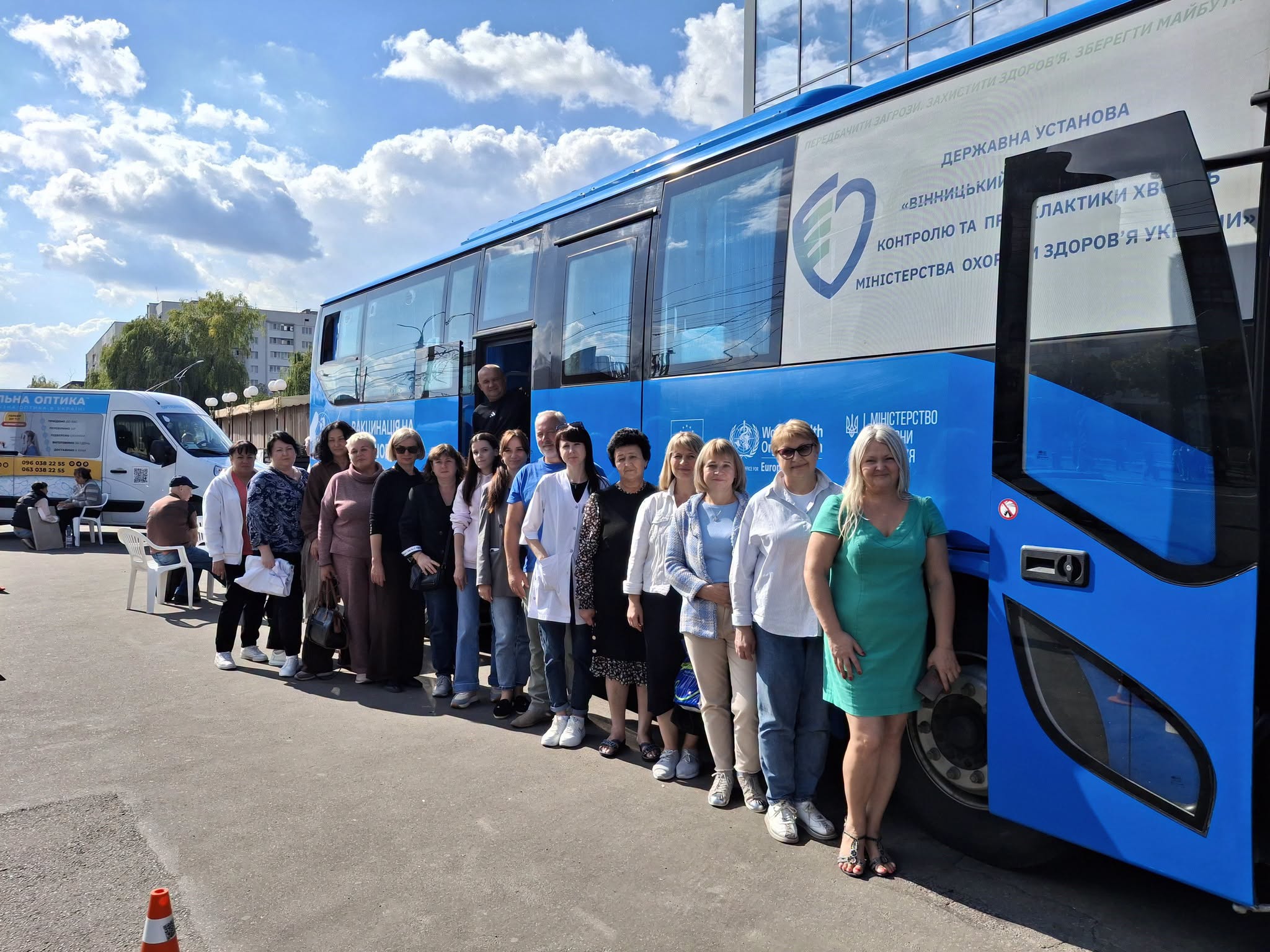 У Вінниці біля «Петроцентру» працював майданчик здоров’я та вакцинобус