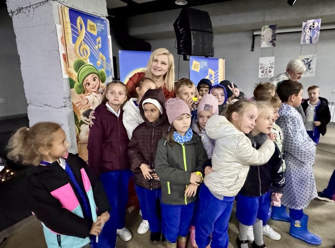 Марія Бурмака презентувала у Вінниці новий дитячий проєкт «Зелена Шапочка збирає друзів»