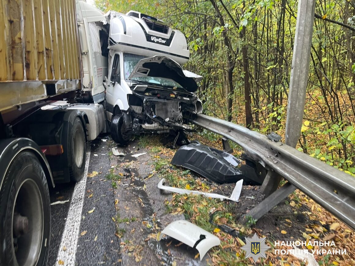 Розслідуються причини аварії чотирьох автомобілів на об’їзній у Вінниці